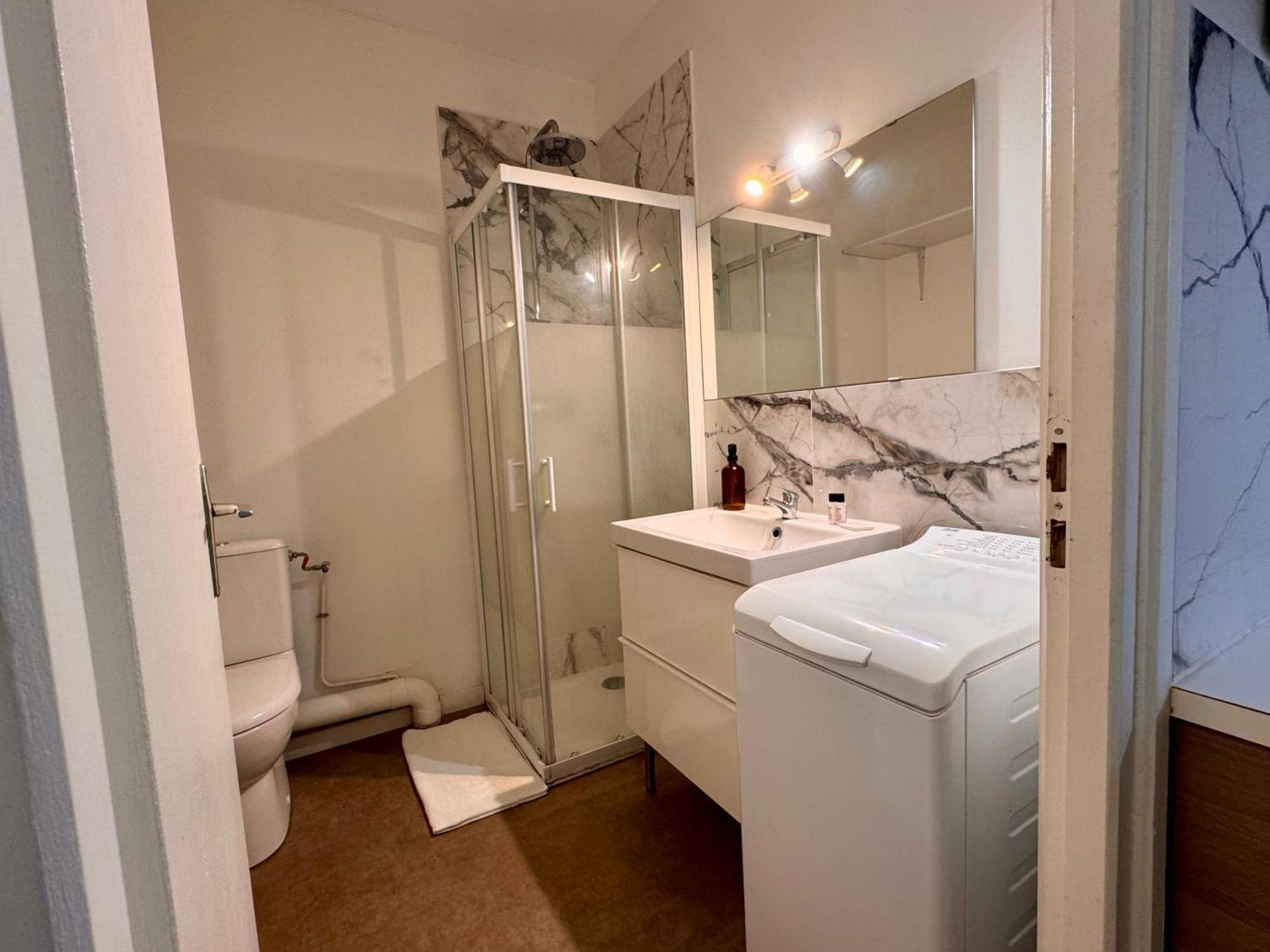 Suite Noya Villeurbanne Exterior photo