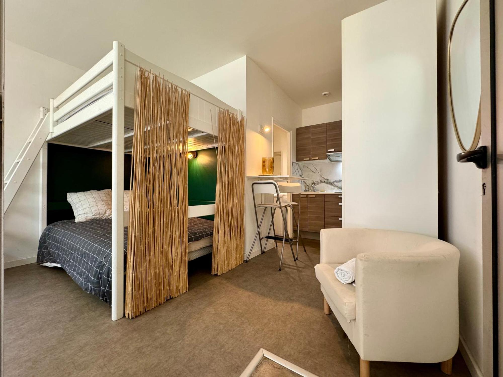 Suite Noya Villeurbanne Exterior photo